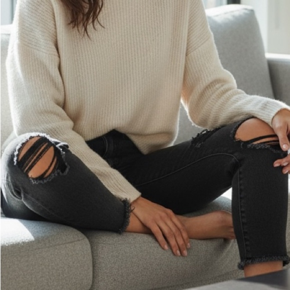 Simple Society Washed Black High Rise Mom Raw Hem Denim‎ Jeans
